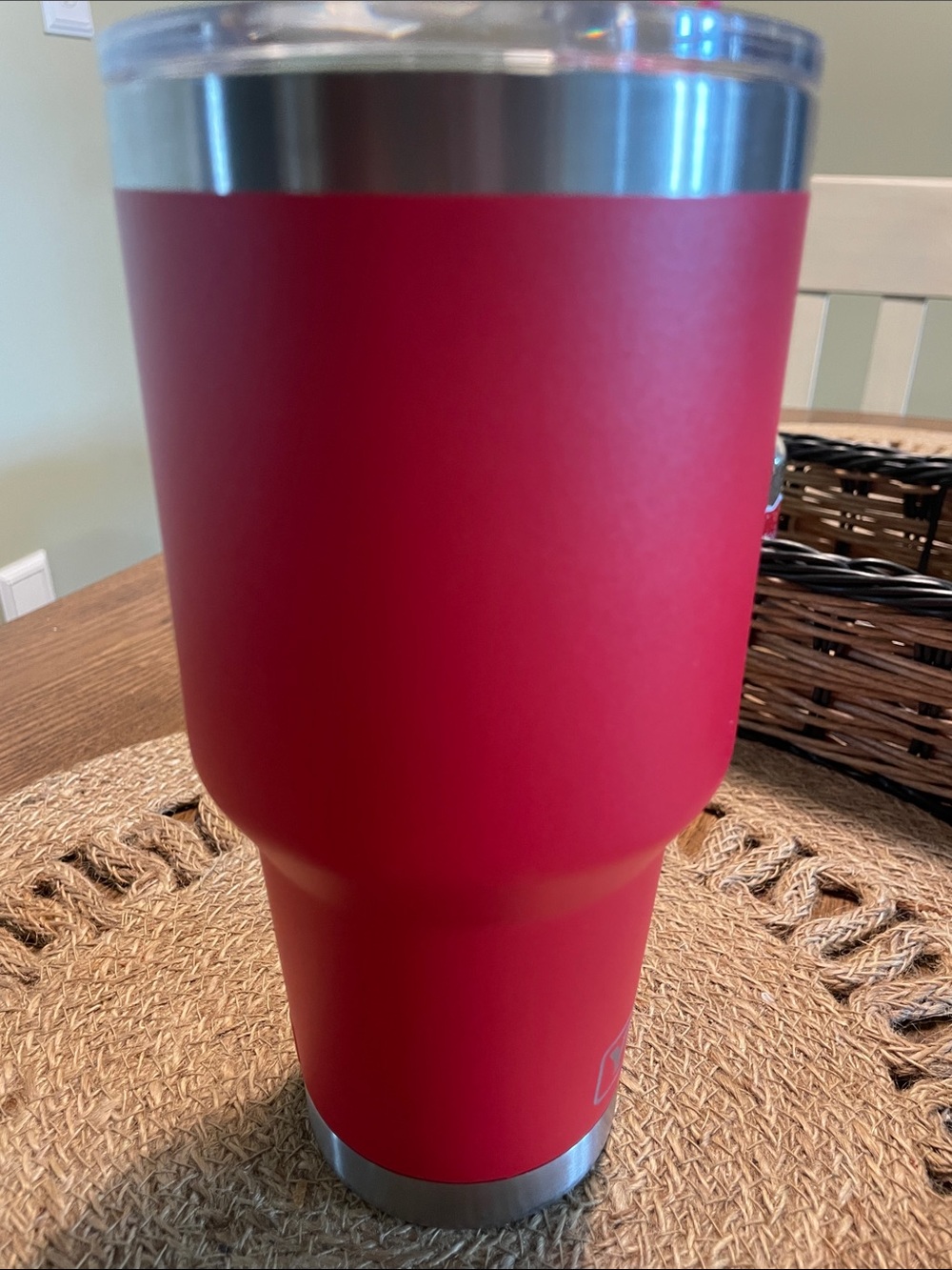 Yeti Red Insulated Tumbler with Handle and Clear Lid - Picture 4 of 8